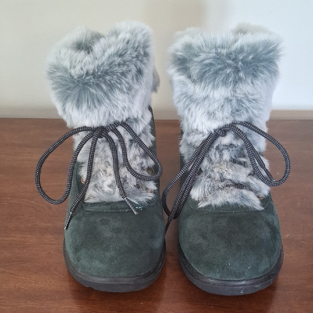Womens Bearpaw Serenity Green Suede Lace Up Boots Size 11